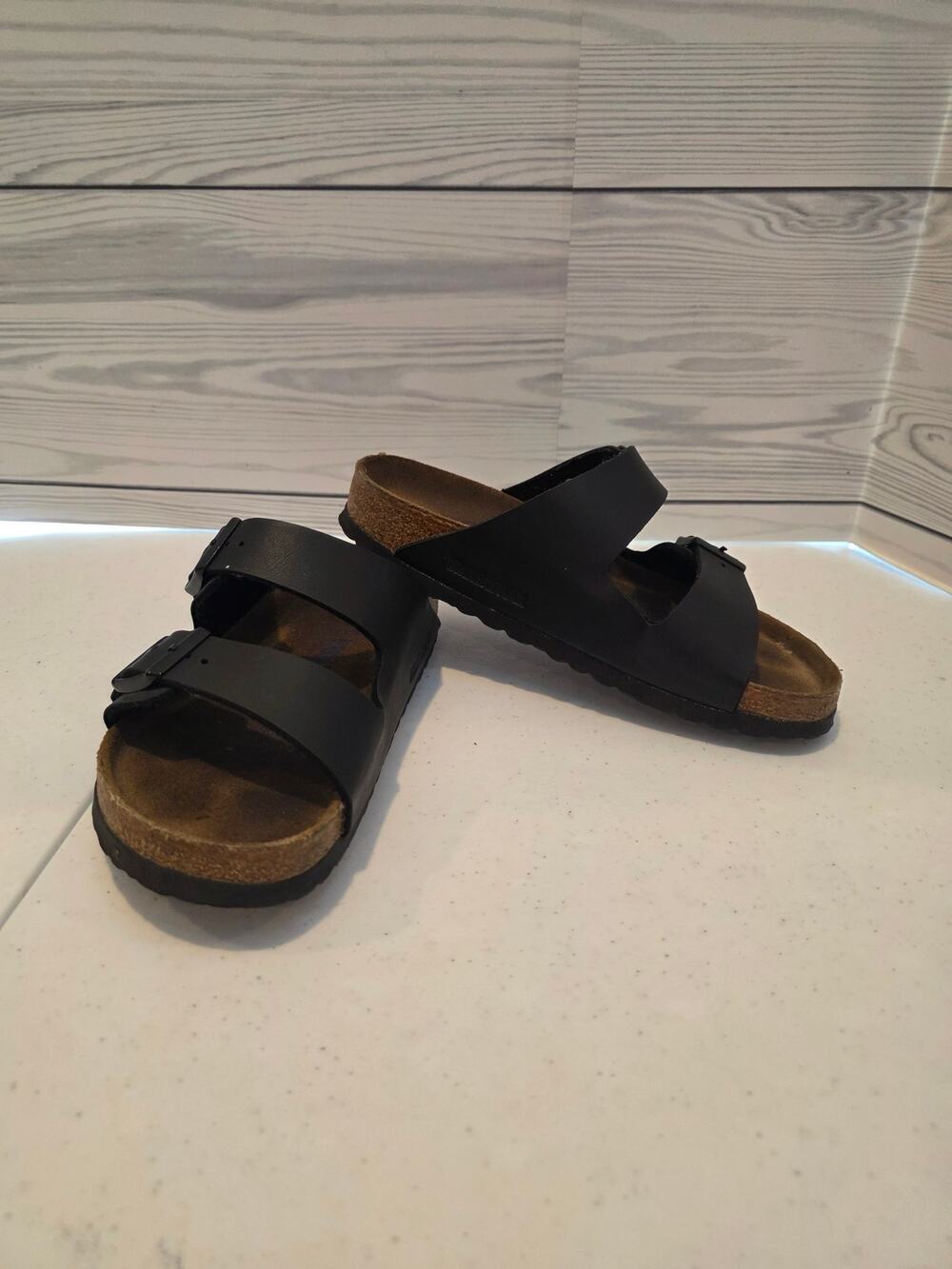 Birkenstock Arizona Sandals Womens  Black Soft  Footbed Size 6